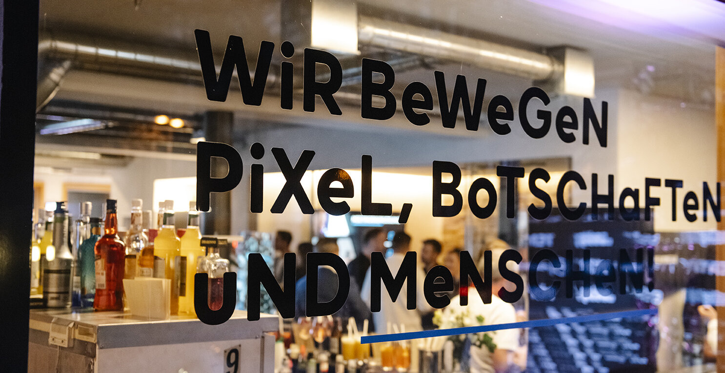 PM-Feierobndglasl%C2%A9FOTO%E2%80%A2GRETTER0249_72dpi-e1699946615340.jpg
