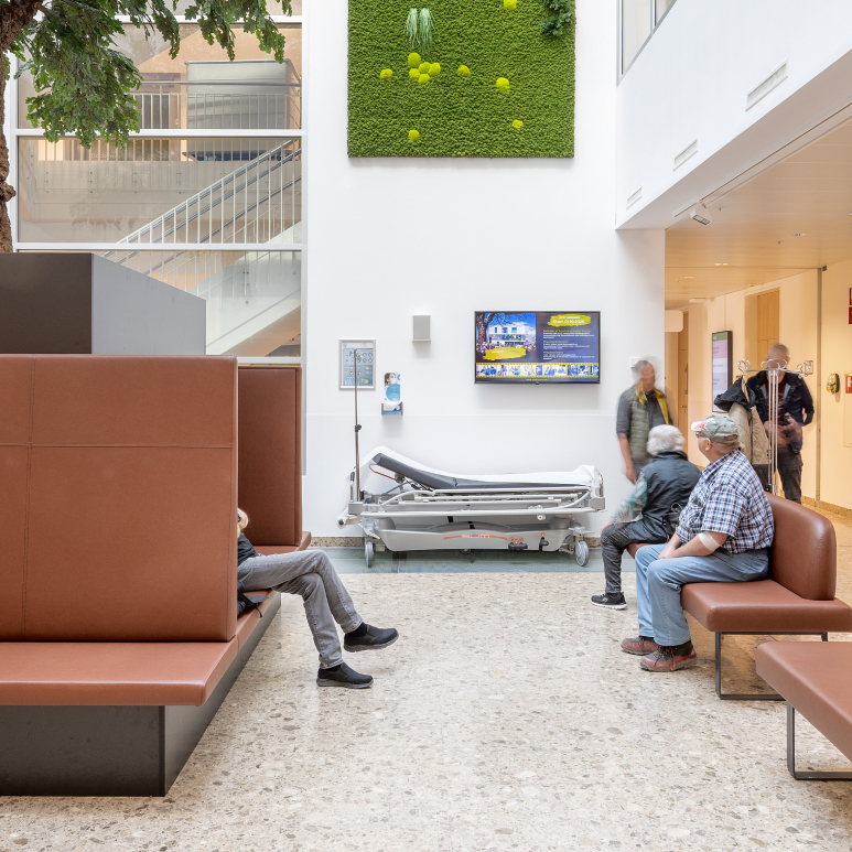 bkh-st-johann-peakmedia-wartezimmer.jpg