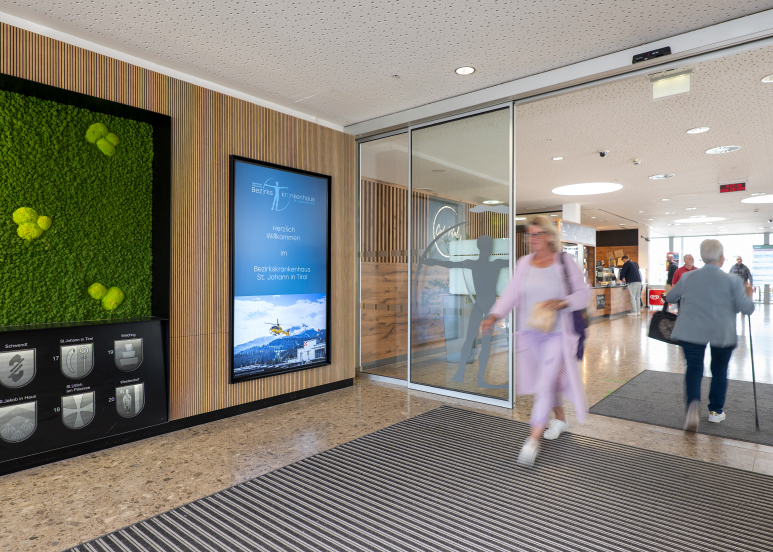 bkh-st-johann-peakmedia-welcome-display.jpg
