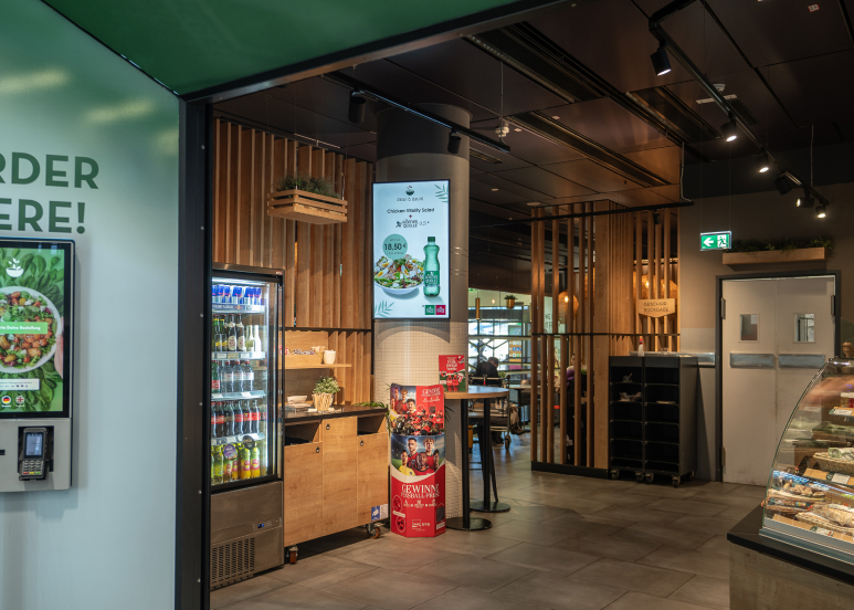 zetadisplay-coca-cola-hbc-austria-dean-david.jpg